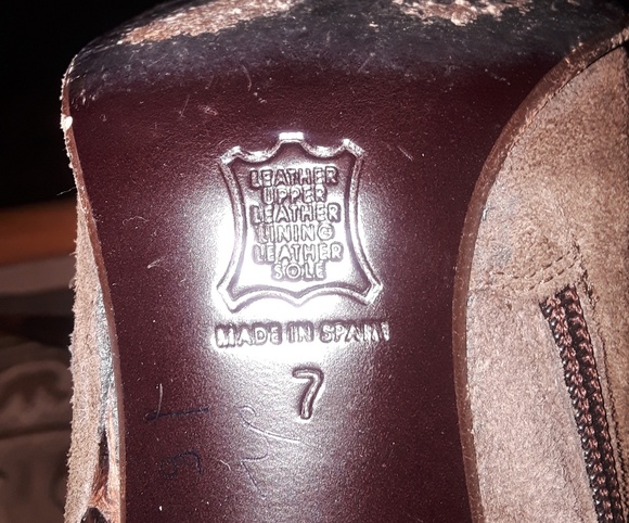 Tall boots - Picture 4 of 6